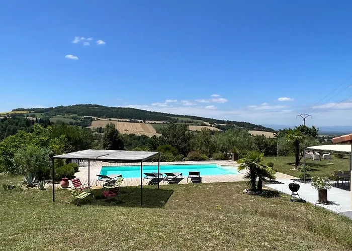 Gite Crest, Avec Terrasse Et Piscine.