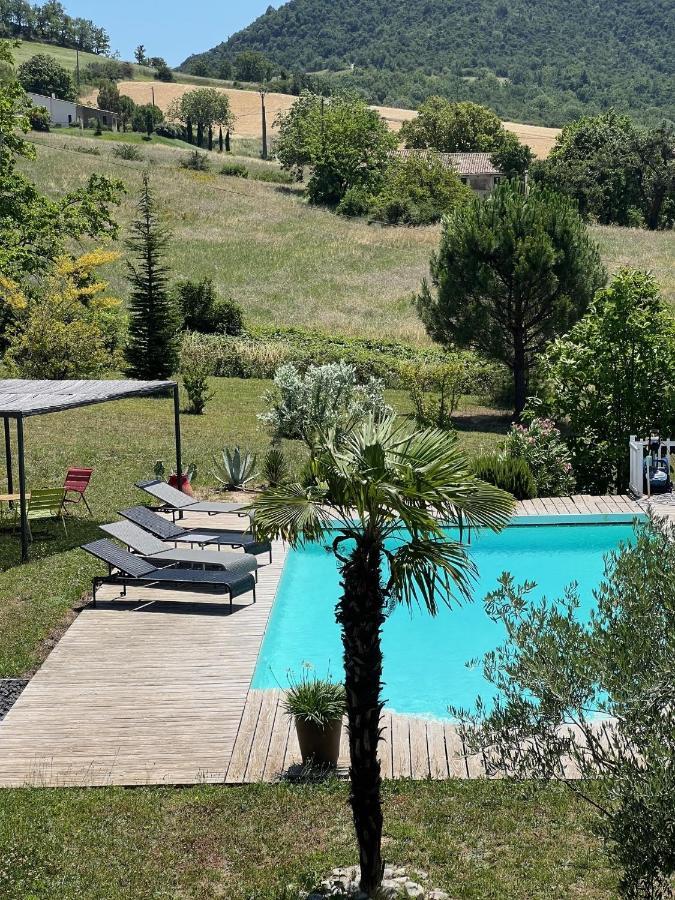 Crest, Avec Terrasse Et Piscine. Crest